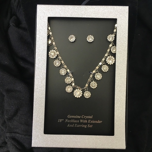 Genuine Crystal Necklace and Earring Matching Set - Picture 2 of 4